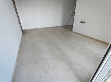 Room in 2 BHK Apartment at Omkar Alta Monte, Malad East – for Rent