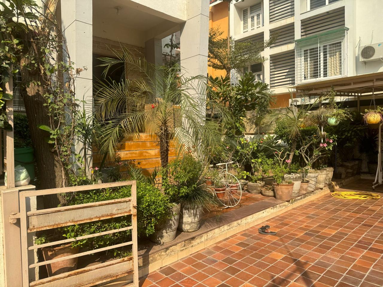 4 BHK Villa For Sale in Bunglow For Rent 