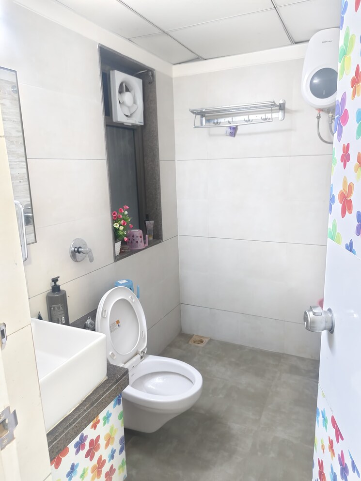 Bathroom, hebatpur 4 Bedroom 373 Sq.Yd. Villa In Hebatpur Ahmedabad 8013588
