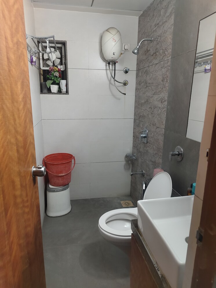 Bathroom, hebatpur 4 Bedroom 373 Sq.Yd. Villa In Hebatpur Ahmedabad 8013588