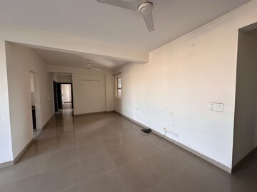 3 BHK Apartment For Rent in BPTP Amstoria, Sector 102