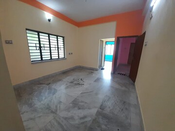 Room in 3 BHK Independent House at Behala Chowrasta – for Rent