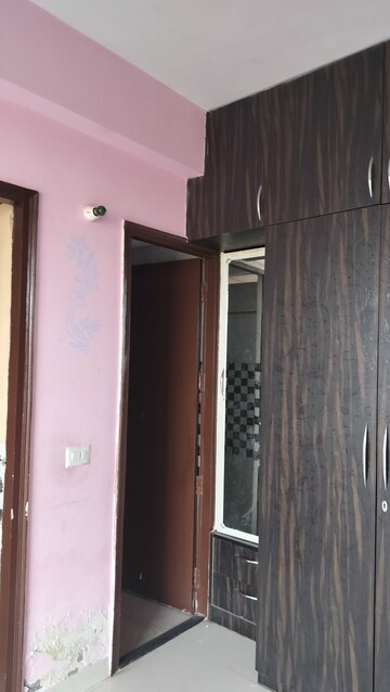 Furnished Amenities in 1 BHK Apartment at Signature Global Synera, Sector 81 – for Rent