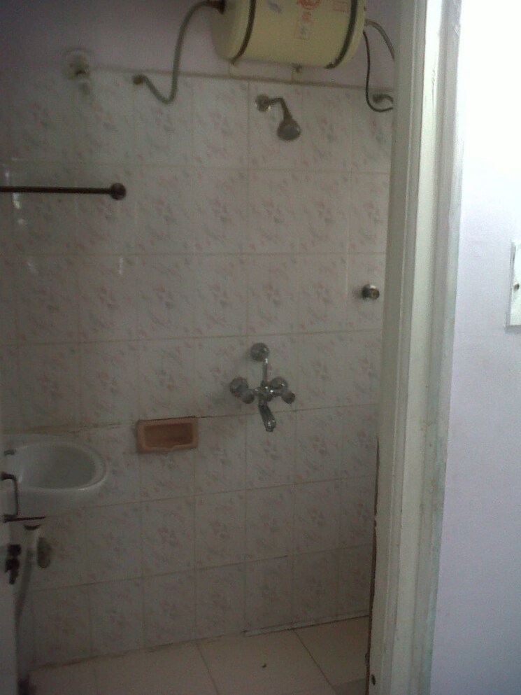 Bathroom, shree-apartments-bavdhan 2.5 Bedroom 1000 Sq.Ft. Apartment In Bavdhan Pune 8013657