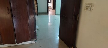 Furnished Amenities in 3 BHK Builder Floor at Shakti Khand iv – for Rent
