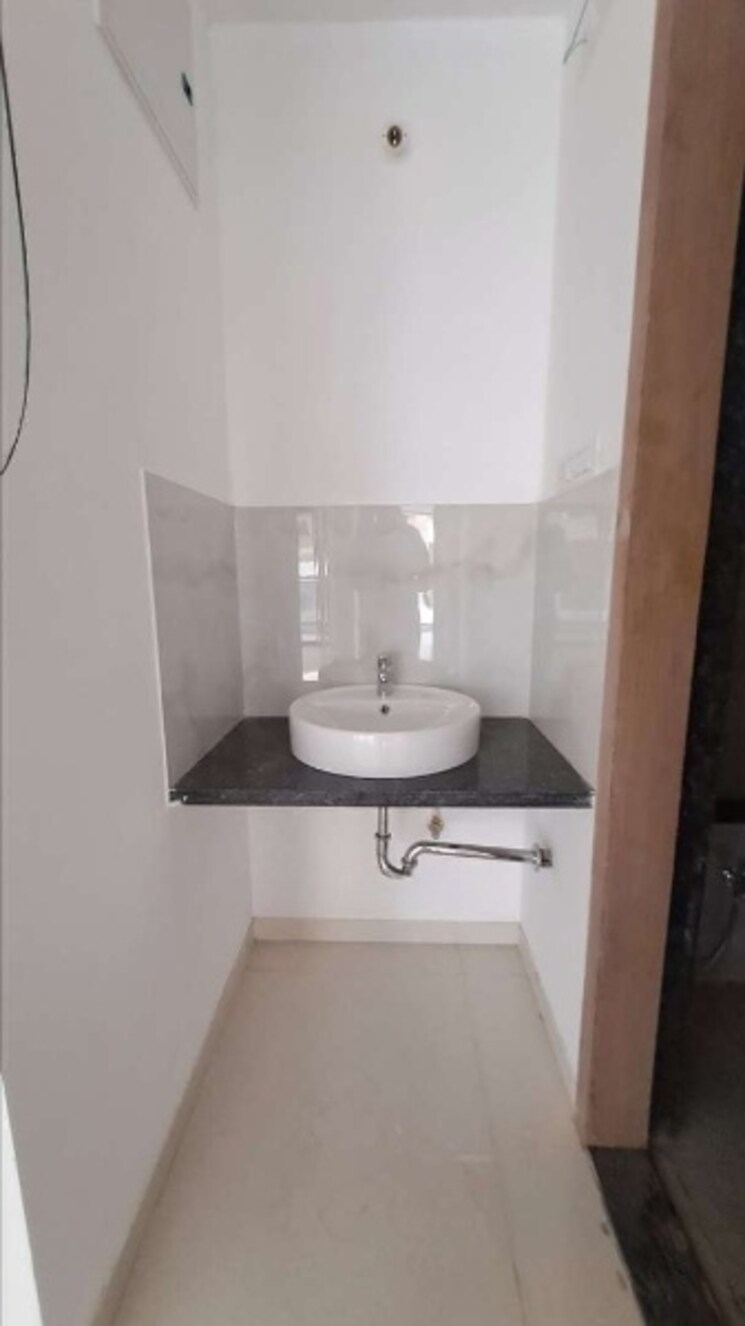 Bathroom, majestique-signature-towers 2 Bedroom 890 Sq.Ft. Apartment In Balewadi Pune 8013677