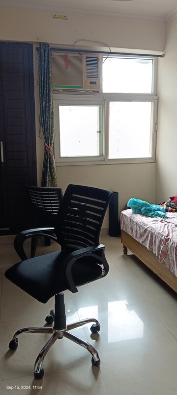2 BHK Apartment For Rent in Amrapali Zodiac, Sector 120