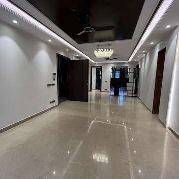 Living Room in 4 BHK Builder Floor at Ansal Sushant Lok I, Sector 43 – for Rent