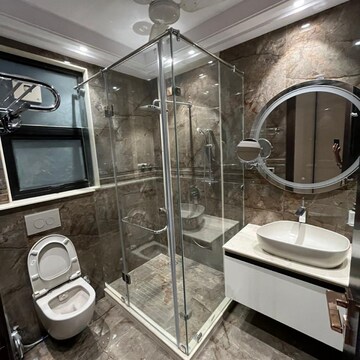 Bathroom in 4 BHK Builder Floor at Ansal Sushant Lok I, Sector 43 – for Rent