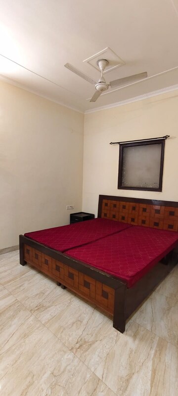 Bedroom in 1 BHK Builder Floor at Sector 30 – for Rent