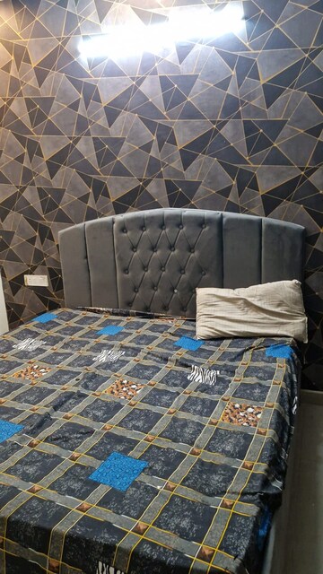 Bedroom in 2 BHK Builder Floor at Sector 115 – for Rent