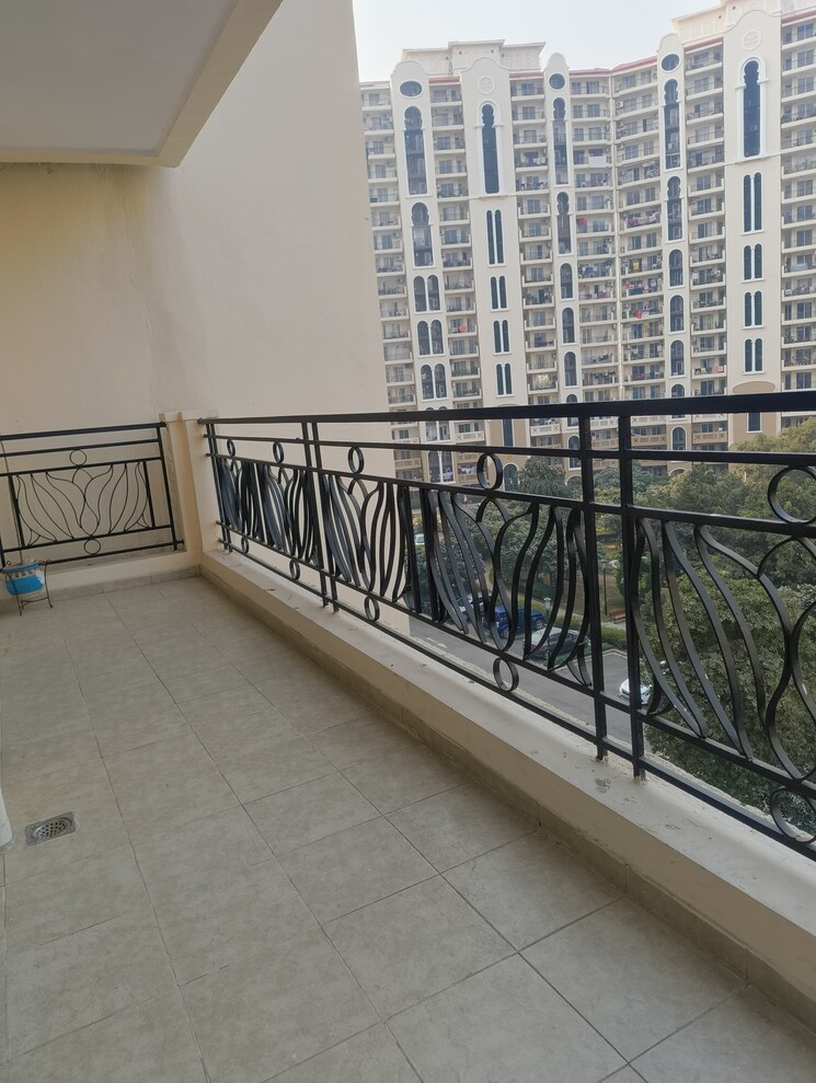 Balcony, vatika-inxt-high-street 2 Bedroom 1100 Sq.Ft. Apartment In Sector 83 Gurgaon 8013793