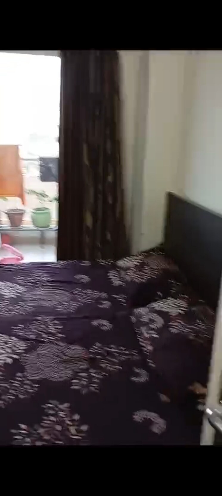 Master Bedroom, shree-vardhman-victoria 2.5 Bedroom 1300 Sq.Ft. Apartment In Sector 70 Gurgaon 8013801