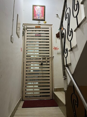 Master Bedroom in 3 BHK Builder Floor at Rohini Sector 24 – for Sale