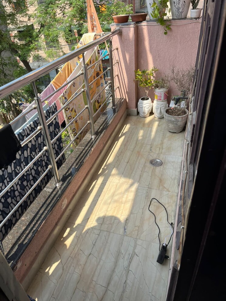 Balcony, rohini sector 24 3 Bedroom 60 Sq.Mt. Builder Floor In Rohini Sector 24 Delhi 8013835