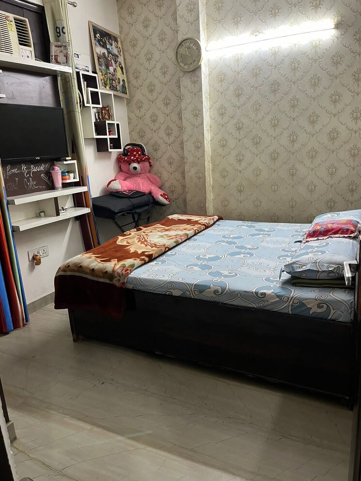 Bedroom, rohini sector 24 3 Bedroom 60 Sq.Mt. Builder Floor In Rohini Sector 24 Delhi 8013835
