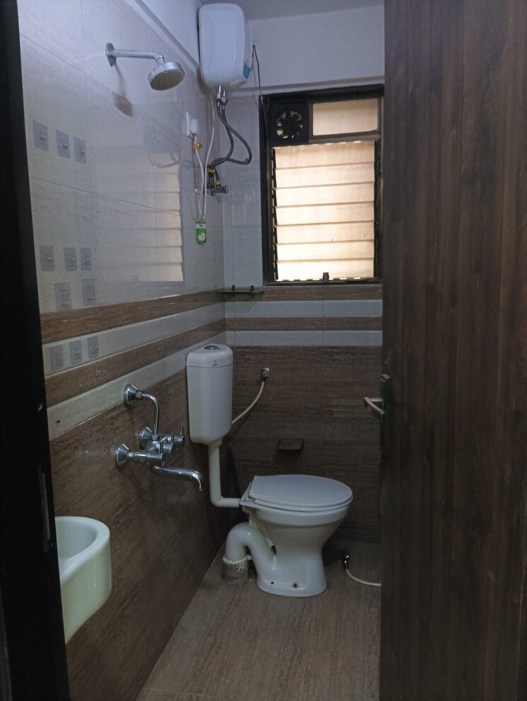 Bathroom, piramal-mahalaxmi 4 Bedroom 1700 Sq.Ft. Apartment In Mahalaxmi Mumbai 8013812