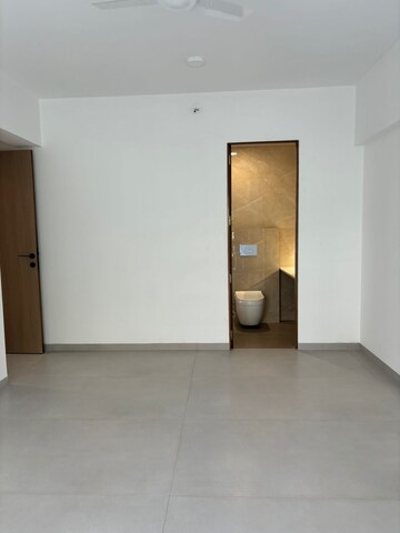 Room in 3 BHK Apartment at Piramal Mahalaxmi, Mahalaxmi – for Sale