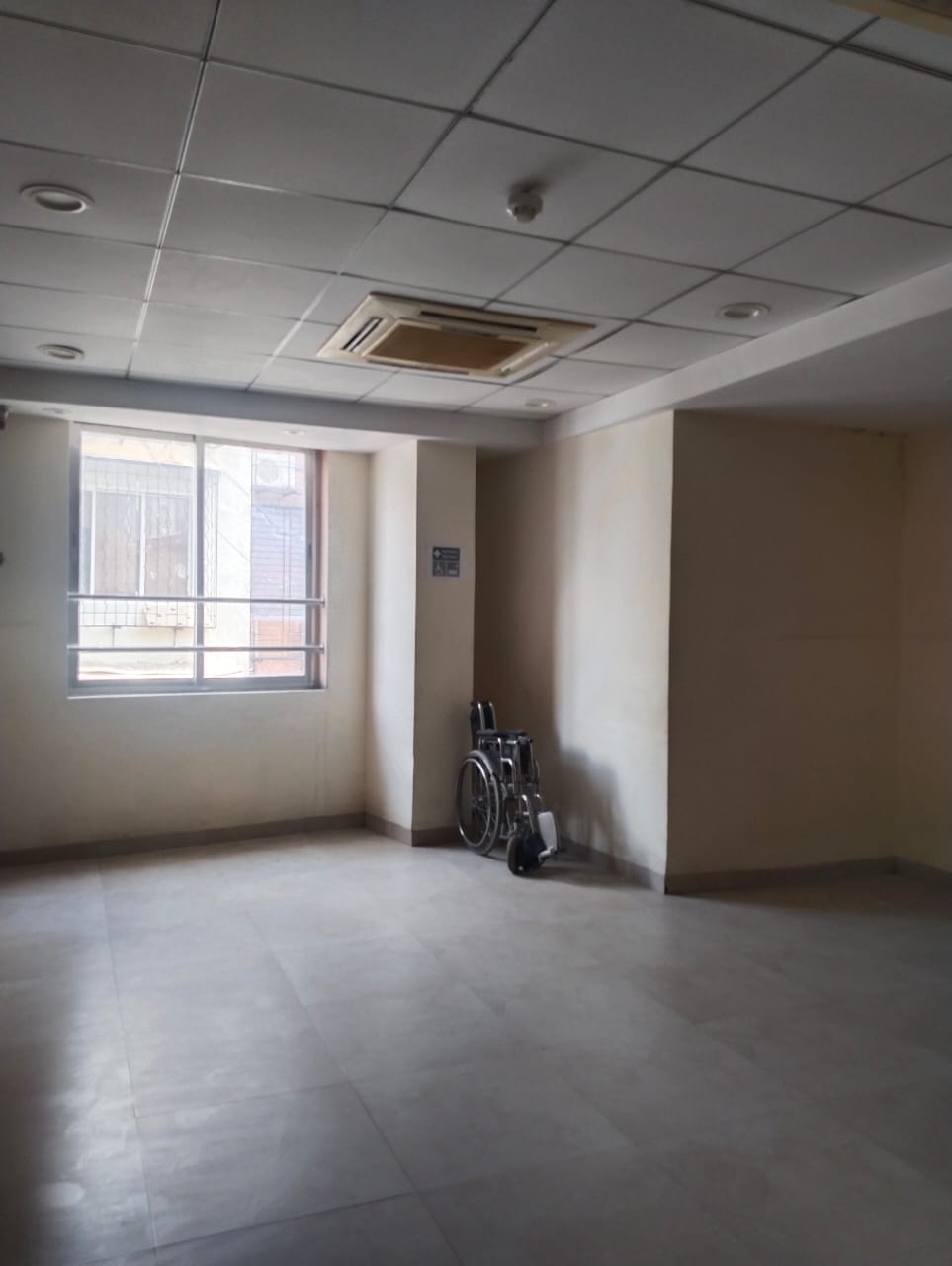 Office Space For Sale in Nice Office 