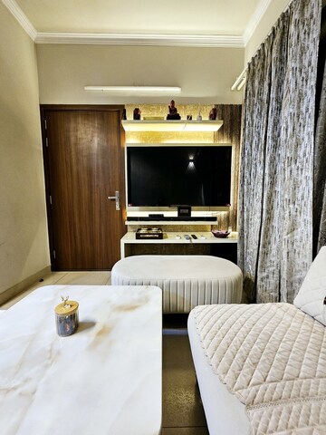2.5 BHK Apartment For Rent in Central Park 3 Flower Valley, Sohna Sector 33