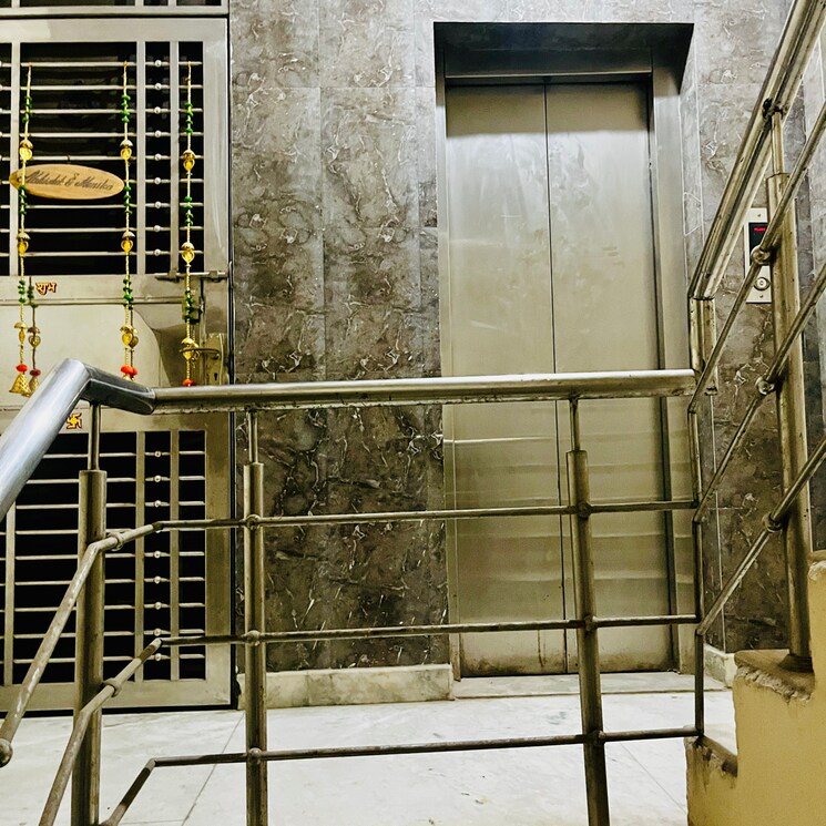 undefined, shahdara 3 Bedroom 110 Sq.Yd. Builder Floor In Shahdara Delhi 8013895