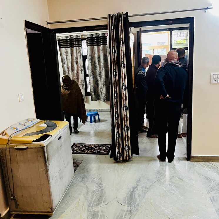 Other, shahdara 3 Bedroom 110 Sq.Yd. Builder Floor In Shahdara Delhi 8013895