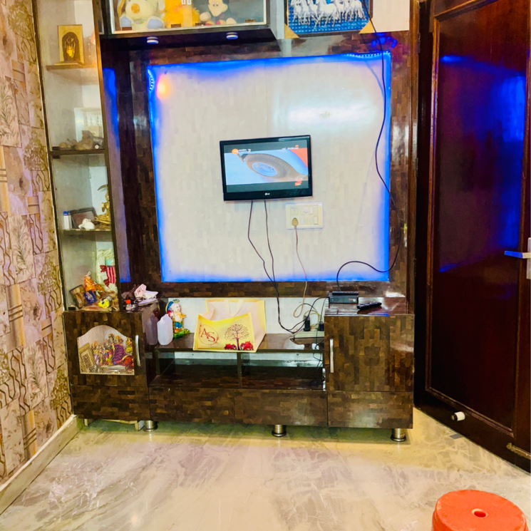 Room, shahdara 3 Bedroom 110 Sq.Yd. Builder Floor In Shahdara Delhi 8013895