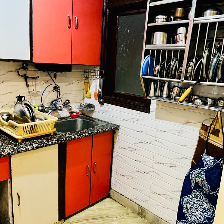 Kitchen, shahdara 3 Bedroom 110 Sq.Yd. Builder Floor In Shahdara Delhi 8013895