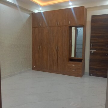 Room in 2 BHK Builder Floor at Sector 8, Dwarka – for Rent