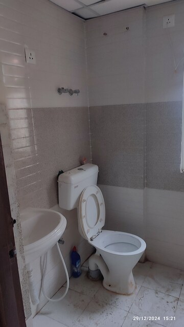Bathroom in 2 BHK Apartment at Signature Global Orchard Avenue, Sector 93 – for Sale