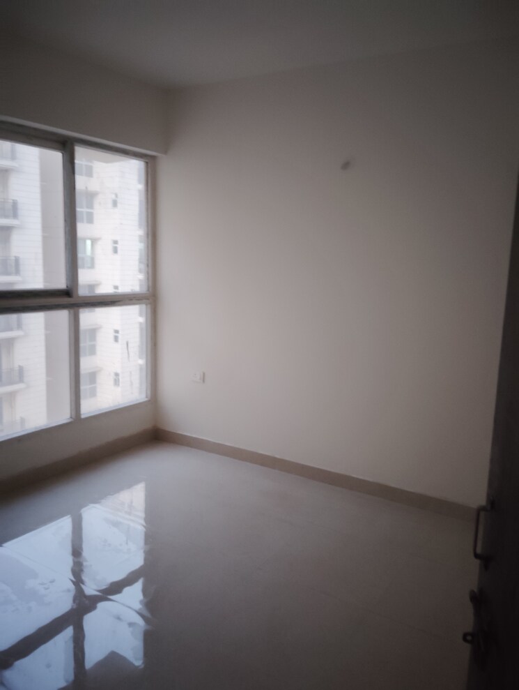 Room, signature-global-proxima-phase-2 2 Bedroom 689 Sq.Ft. Apartment In Sector 89 Gurgaon 8013896