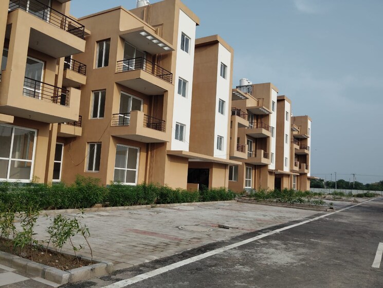 Exterior View, bptp-park-floors-i 3 Bedroom 230 Sq.Yd. Builder Floor In Sector 77 Faridabad 8013901