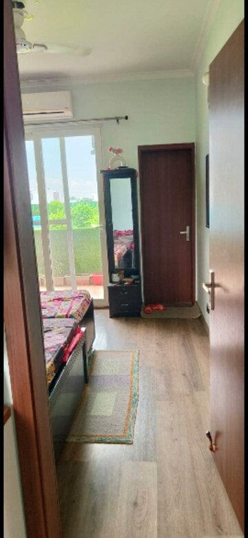 Bedroom in 2.5 BHK Apartment at Central Park 3 Flower Valley, Sohna Sector 33 – for Rent