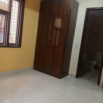 Room in 3 BHK Builder Floor at Sector 23 Dwarka – for Rent