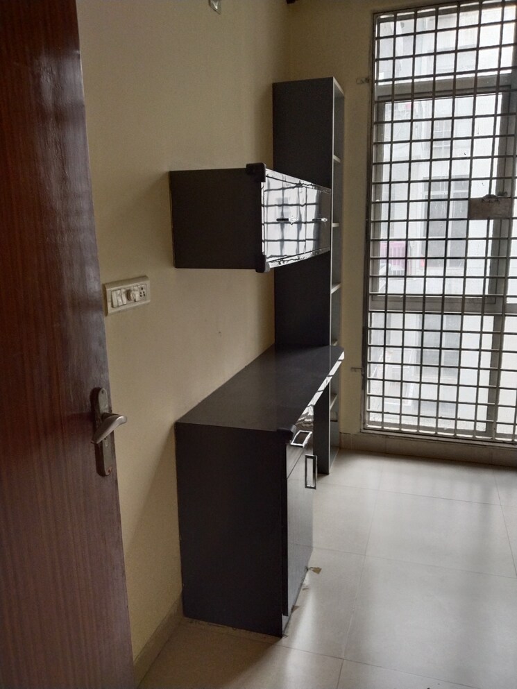 Kitchen, vatika-lifestyle-homes 2.5 Bedroom 1300 Sq.Ft. Apartment In Sector 83 Gurgaon 8013965