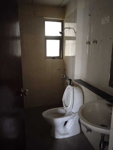 2.5 BHK Apartment For Sale in Vatika Lifestyle Homes, Sector 83