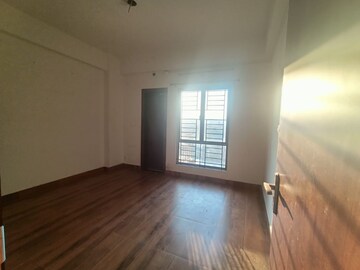 Room in 2 BHK Apartment at Uttarayan Ville, Kahilipara – for Rent