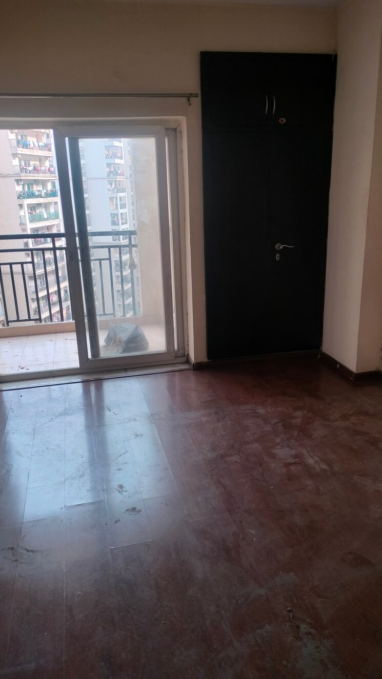Room, galaxy-north-avenue-ll 3 Bedroom 1250 Sq.Ft. Apartment In Gaur City 2  Greater Noida 8014020