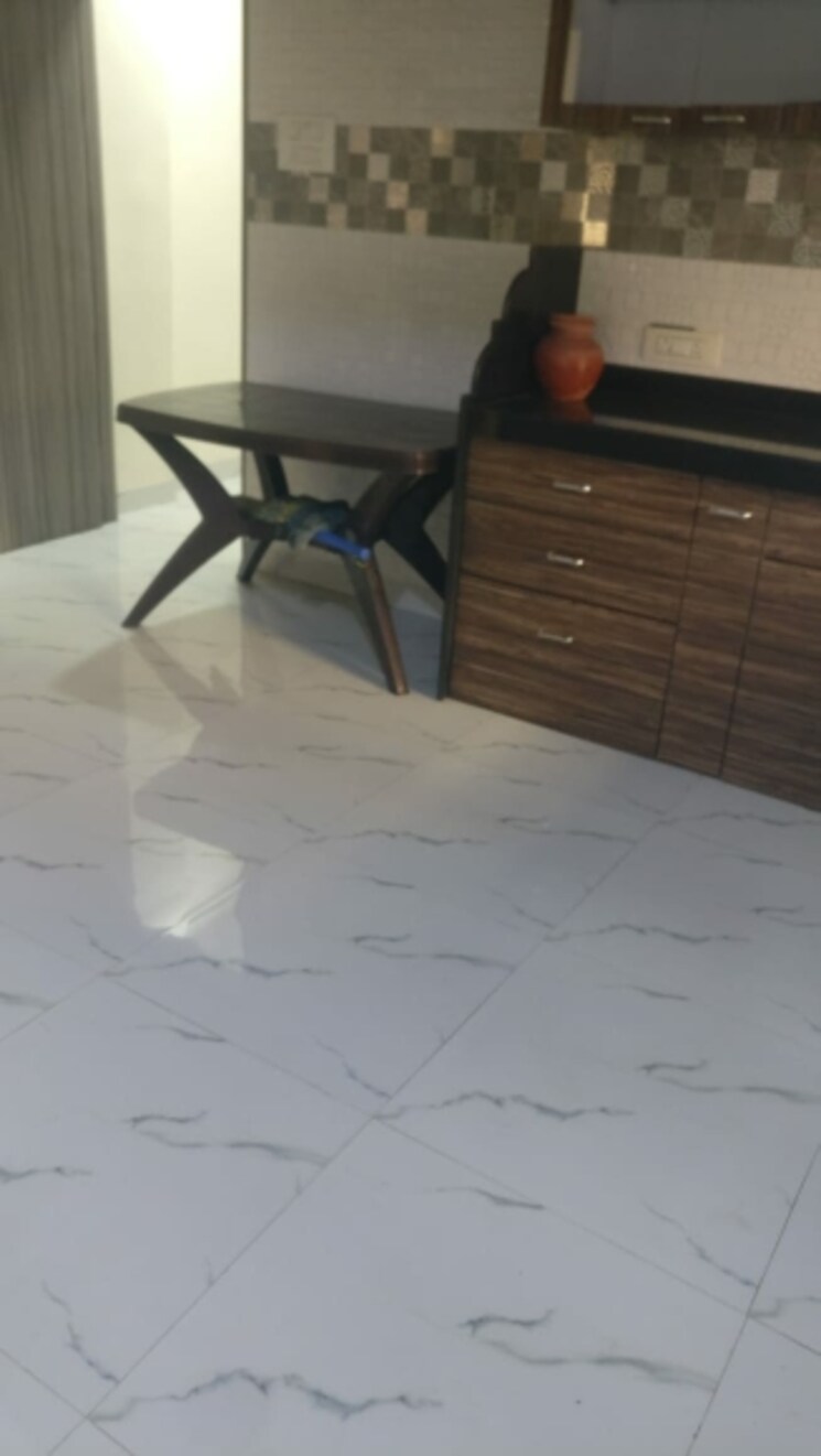  Parking, jeevan-sarita-chs 2 Bedroom 720 Sq.Ft. Apartment In Vile Parle East Mumbai 8014013