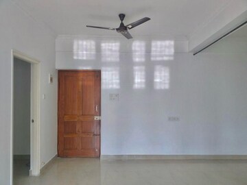Room in 2 BHK Apartment at Hrbr Layout – for Sale