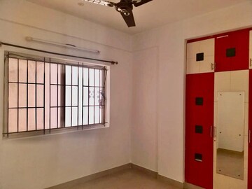 Room in 2 BHK Apartment at Hrbr Layout – for Sale