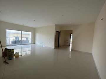 Room in 3 BHK Apartment at Hbr Layout – for Sale