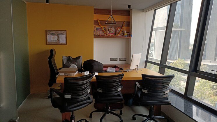 Team Area, sg highway Commercial Office Space 915 Sq.Ft. In Sg Highway Ahmedabad 8014077