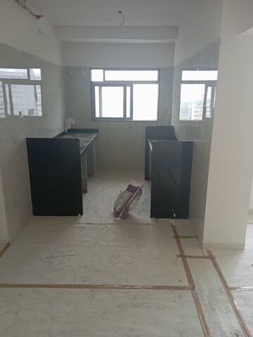 Room in 5 BHK Apartment at Hiranandani Gardens, Powai – for Sale