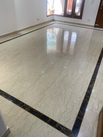 Balcony in 4 BHK Independent House at Sector 61 – for Rent