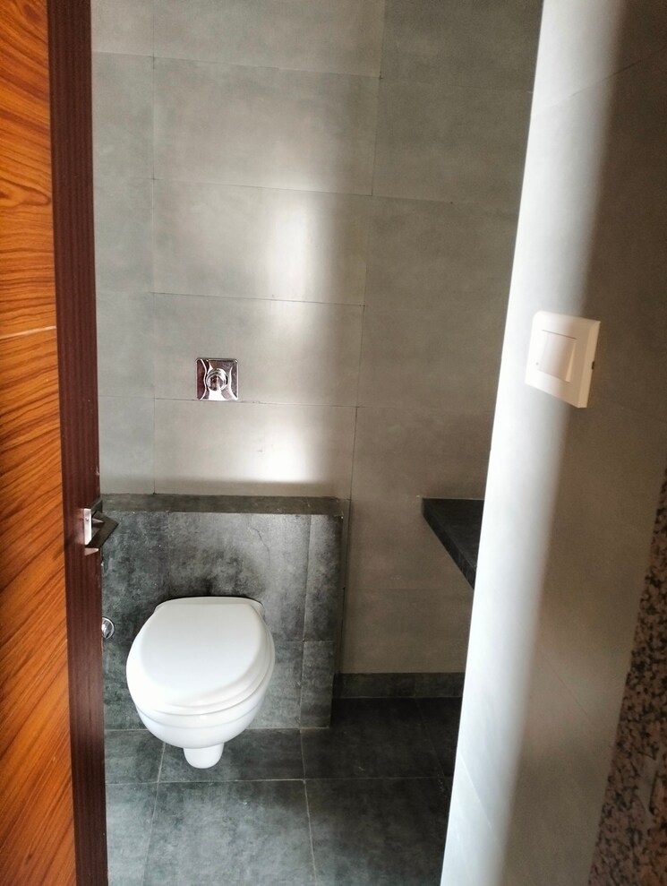 Bathroom, paradise-sai-world-city-phase-2 2 Bedroom 701 Sq.Ft. Apartment In New Panvel Navi Mumbai 8014228
