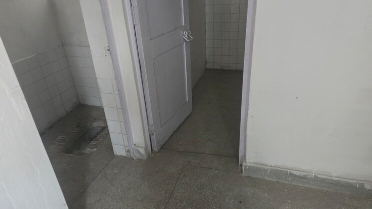 Bathroom, dwarka 2 Bedroom 1100 Sq.Ft. Apartment In Dwarka Delhi 8014160