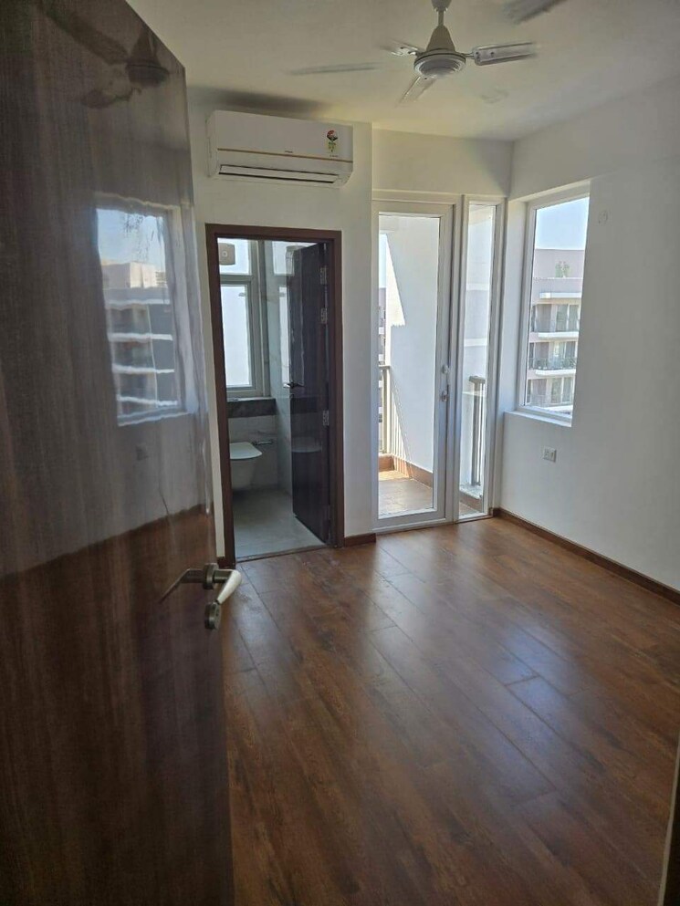 Room, dlf-garden-city-independent-floors 3 Bedroom 1672 Sq.Ft. Builder Floor In Sector 92 Gurgaon 8014164