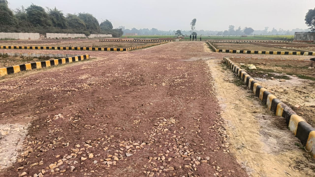 Plot For Sale in Gosainganj