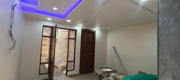Building Lobby in 3 BHK Independent House at RWA Apartments Sector 40, Sector 40 – for Rent